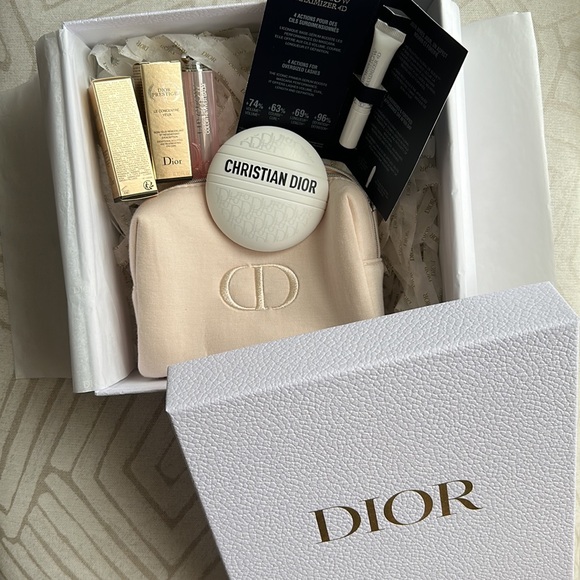 Dior Beauty set in DIOR gift box - Picture 1 of 12
